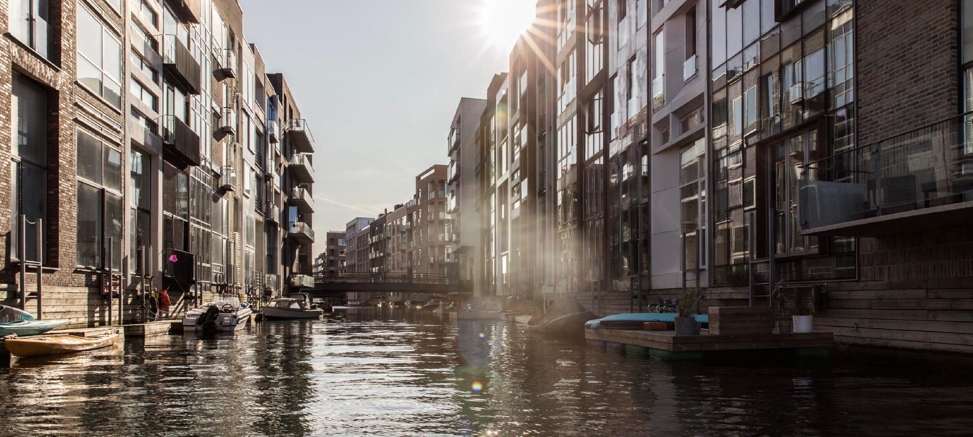 Gennem årene har KPC blandt andet været med til at udvikle og opbygge en stor part af bydelen Sluseholmen i Københavns Sydhavn. Visualisering: Arkitema.