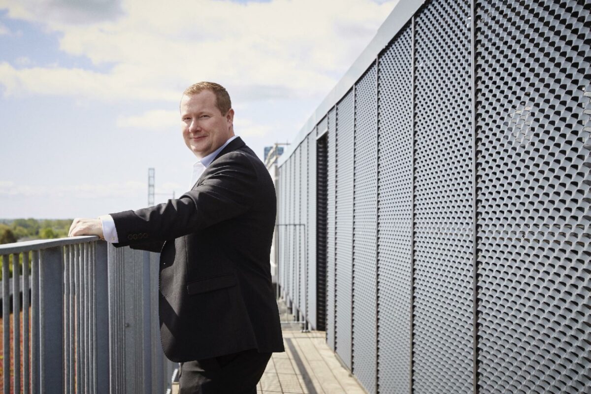 Jeppe Allert Madsen: Efter 20 års med forskellige poster og afdelinger hos rådgiveren Sweco har den nye CFO dyb forretningsforståelse og fingeren på pulsen. Foto: Sweco Danmark.