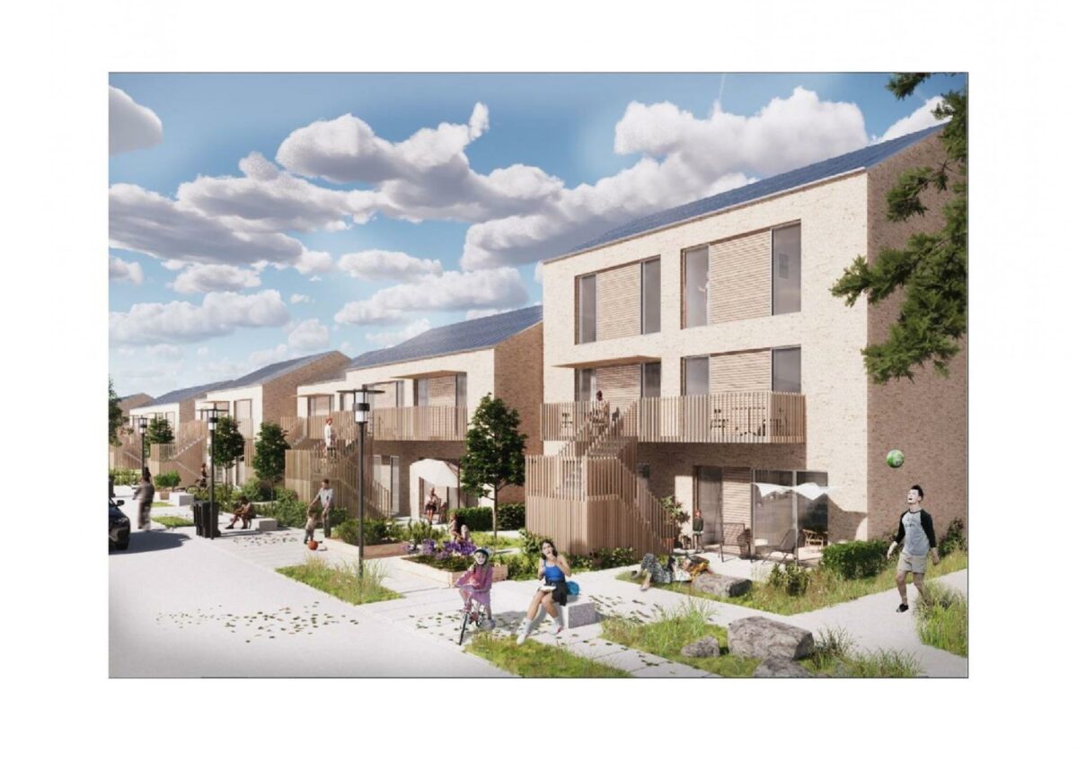 Lisbjerg er på vej til at udgøre en stor og blandet bydel - i foråret 2024 er en bebyggelse med 80 nye lejeboliger fordelt på 2-værelses lejligheder og 2-plans byhuse kommet til. Visualisering: Casa.