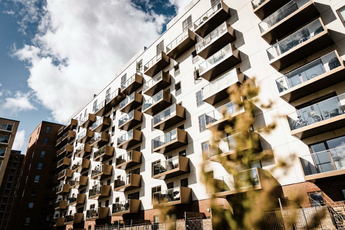 Porteføljens største ejendom er Greensquare Garden, som består af 313 lejelejligheder fordelt på 30.000 kvm. Ejendommen blev tildelt DGNB Guld-certificering i 2020. Foto: NREP.