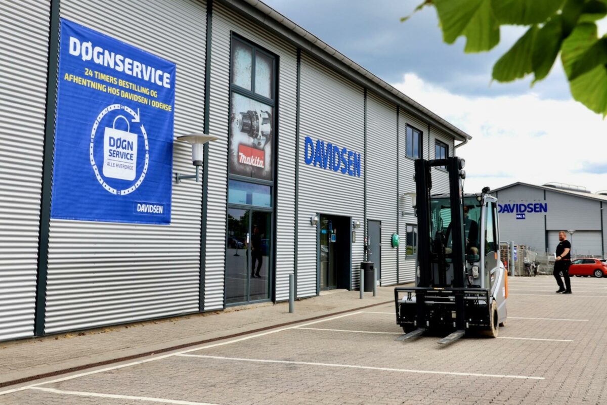 Travle håndværkere skal ikke gå ned på manglende materialer - Byggemarkedskæden Davidsen holder nu åbent døgnets 24 timer i Odense. Foto: Pressefoto.