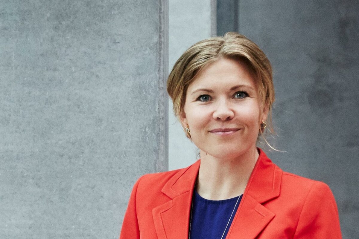 Som ny markedsdirektør får Mia Scheel ansvaret for det private bolig-, transformations- og erhvervssegment i Østdanmark og en nøglerolle i at sikre en fortsat positiv markedsudvikling med fokus på kunderelationer, integreret rådgivning og bæredygtighed. Foto: Sweco.