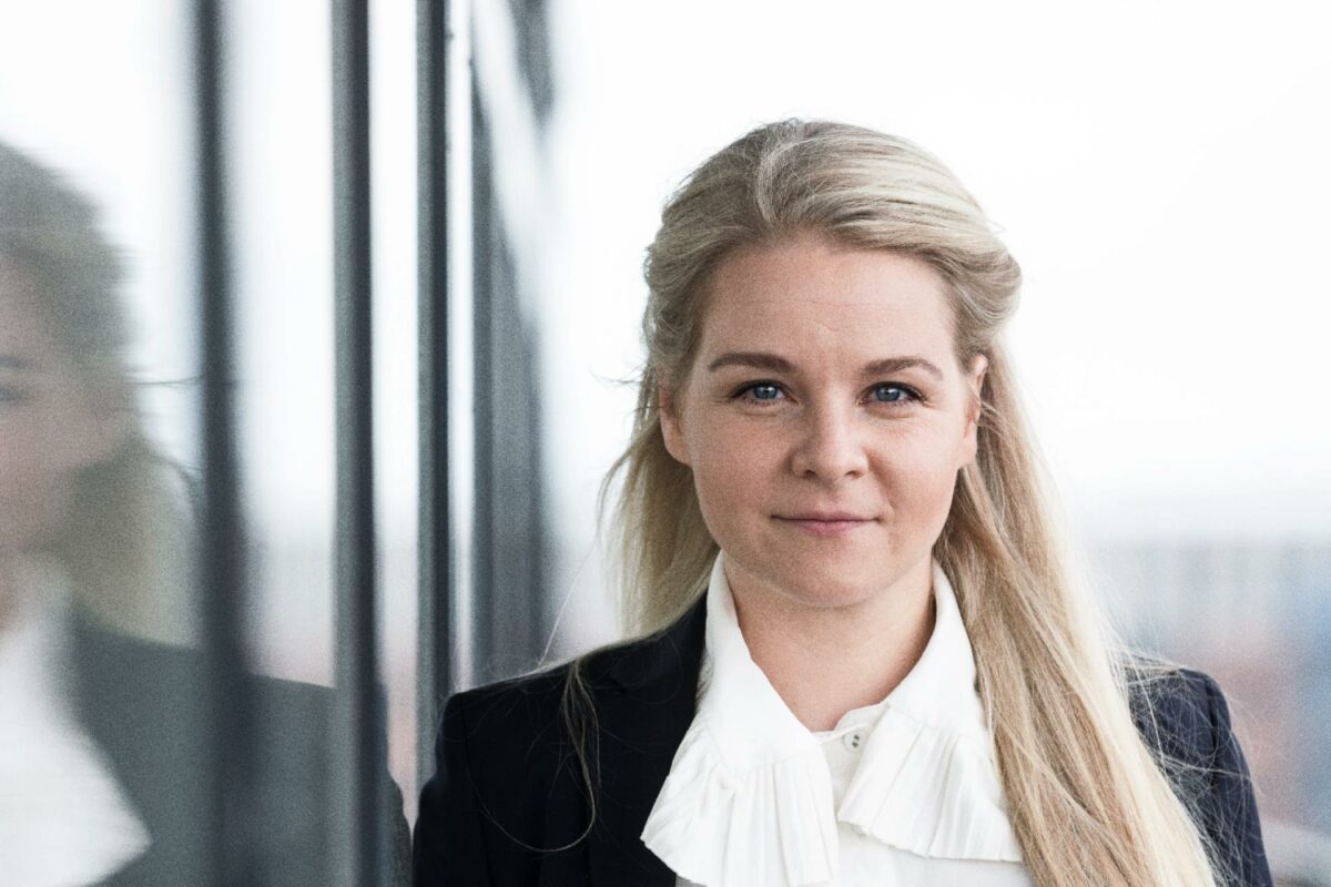 Vicedirektør i SMVdanmark, Mia Amalie Holstein, er meget skuffet over skattereformen og påpeger, de mest forurenende virksomheder får en klækkelig skatterabat mm.