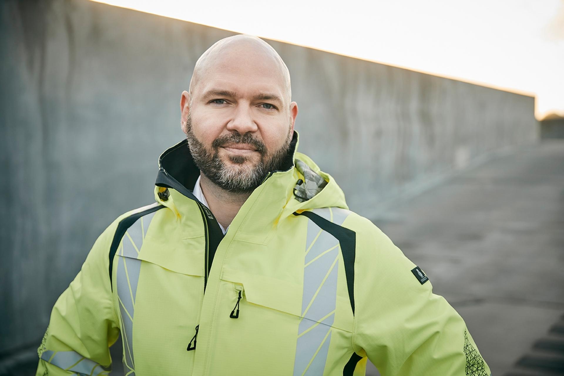 Direktør Casper Mathiasen har svært ved at forstå, hvorfor den i forvejen lange sagsbehandling skal foregå med en nedlukning, når alle støjkrav fra driften er overholdt.