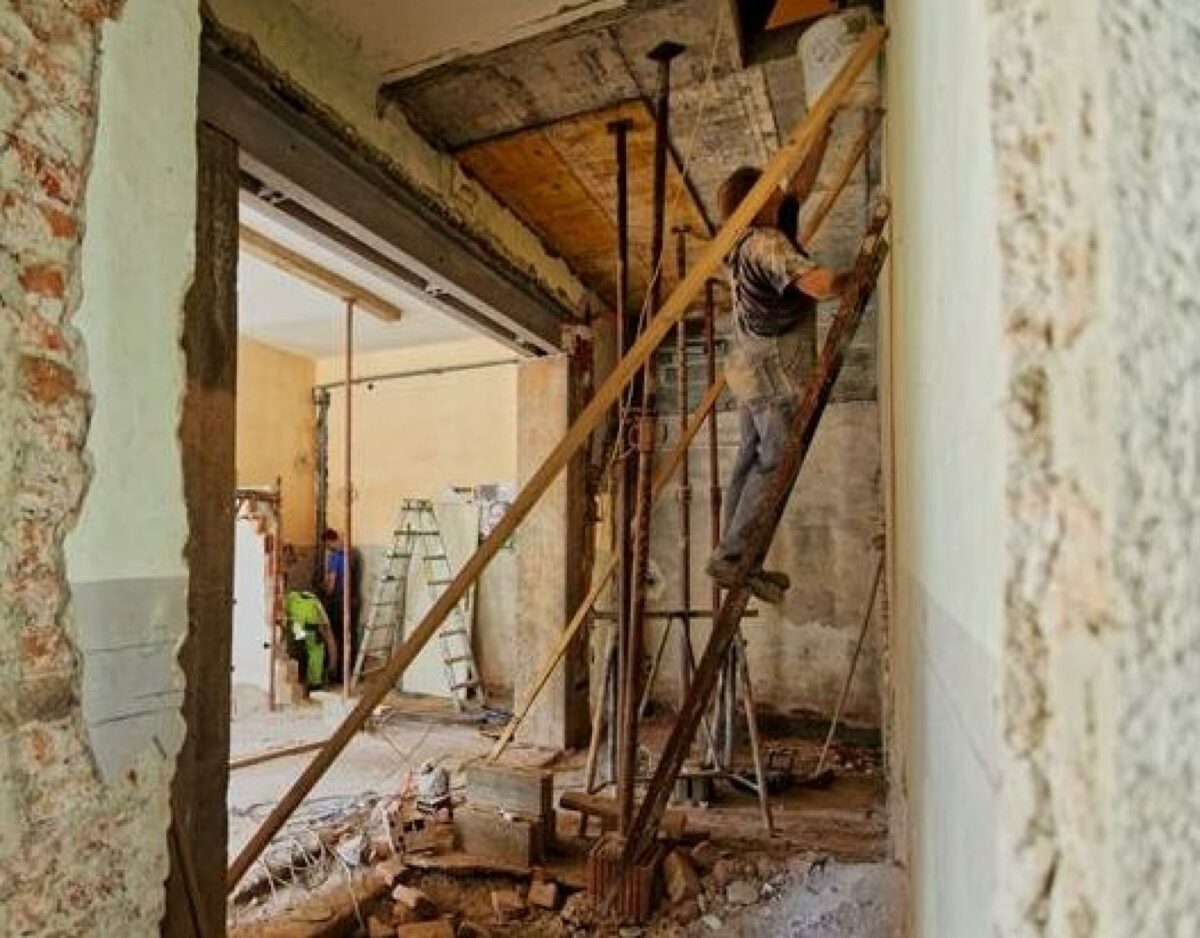 Der er ingen grund til at rive velfungerende bærende elementer ned og knuse dem til atomer. De bør bevares og genanvendes. Bolig- og Planstyrelsen leder efter de rette folk til netop den opgave. Foto: Bolig- og Planstyrelsen