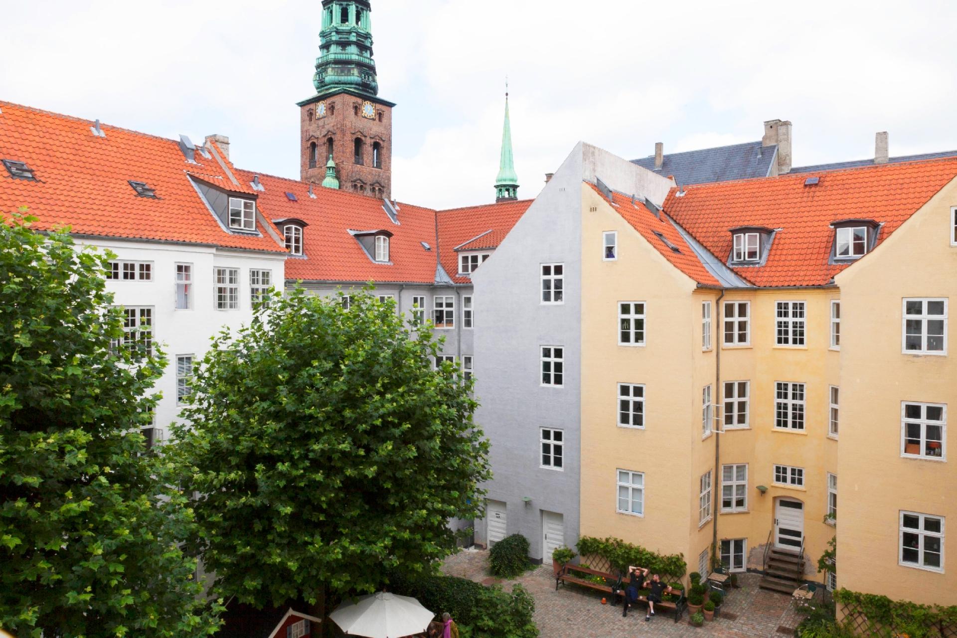 Andelsboligforeningen Vingården i København: Tag, facader og vinduer i bevaringsværdigt byggeri er renoveret. Ca. 900 m2 facader. Foto: Rum.