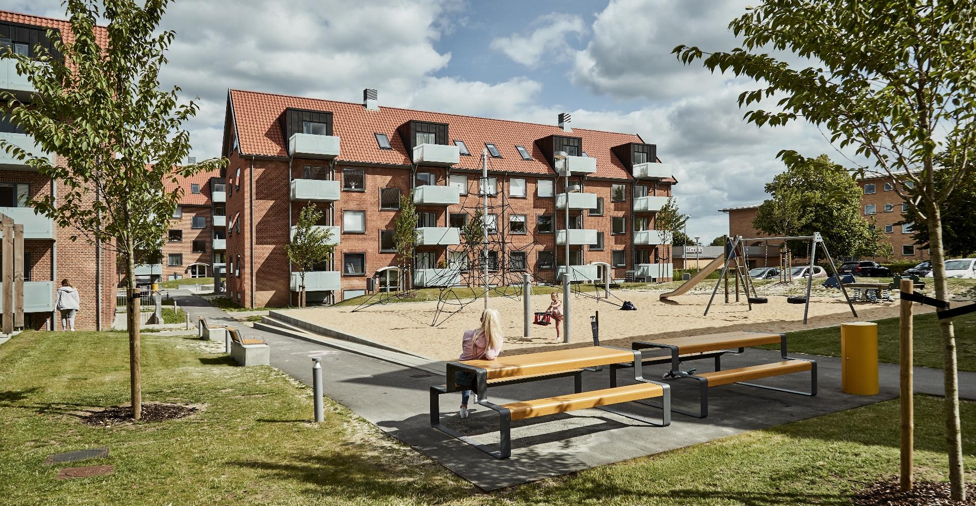 Østerled i Horsens: Renovering og sammenlægninger til i alt 104 boliger samt nyt fælleshus. Foto: Jakob Lerche.