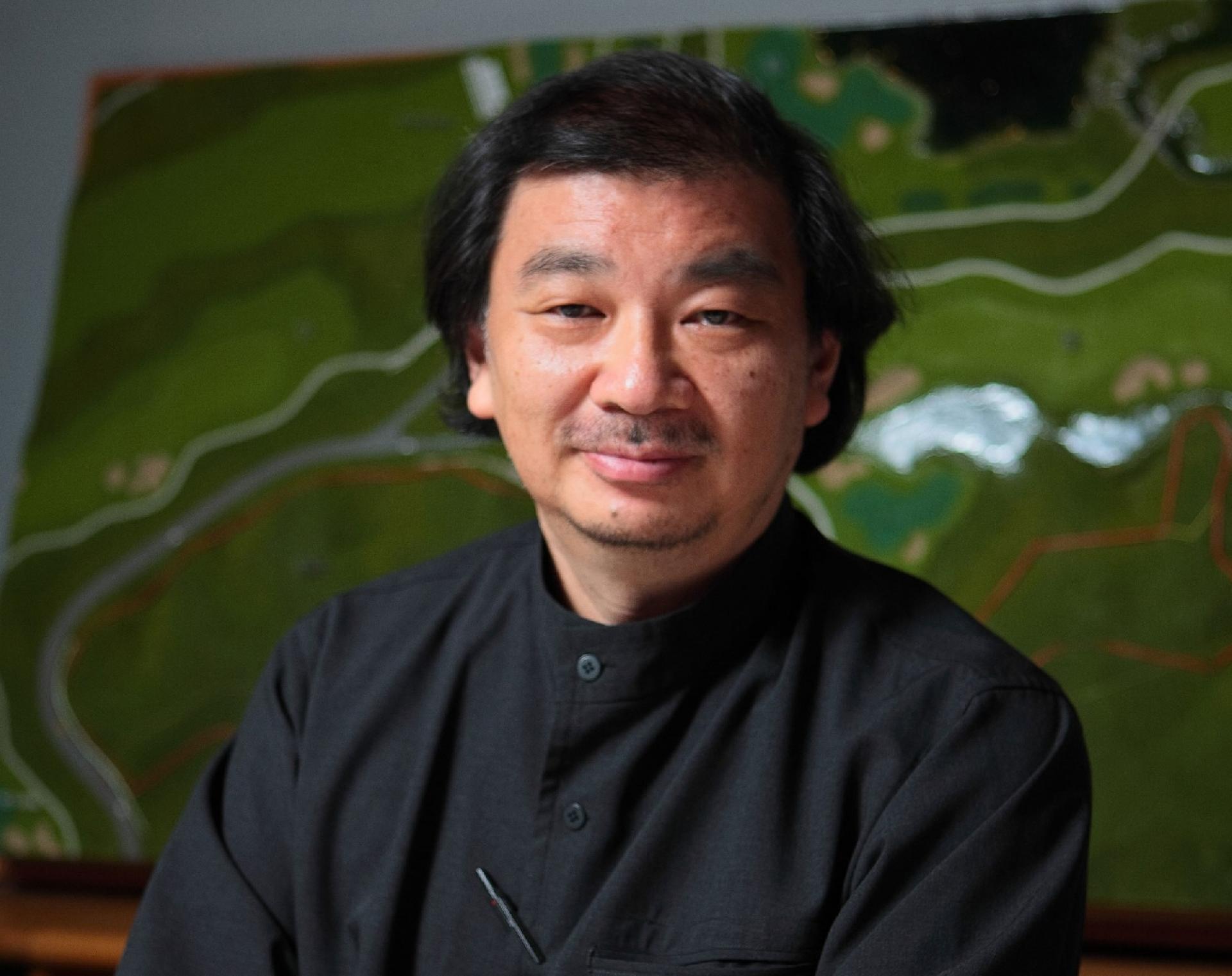 Shigeru Bans store fokus på social bæredygtighed passer godt ind i årets tema på Building Green: Vejen mod absolut bæredygtighed og den økonomiske doughnut model, der understreger, at bæredygtighed er meget mere end CO2-udledninger.
