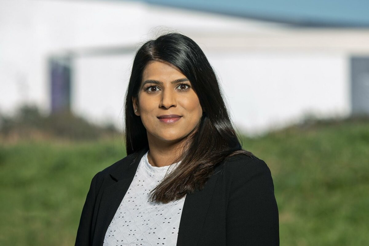 For næsten ti år siden blev Sadia Ahmad optaget på Saint-Gobains lederuddannelse for unge talenter, Global Player.