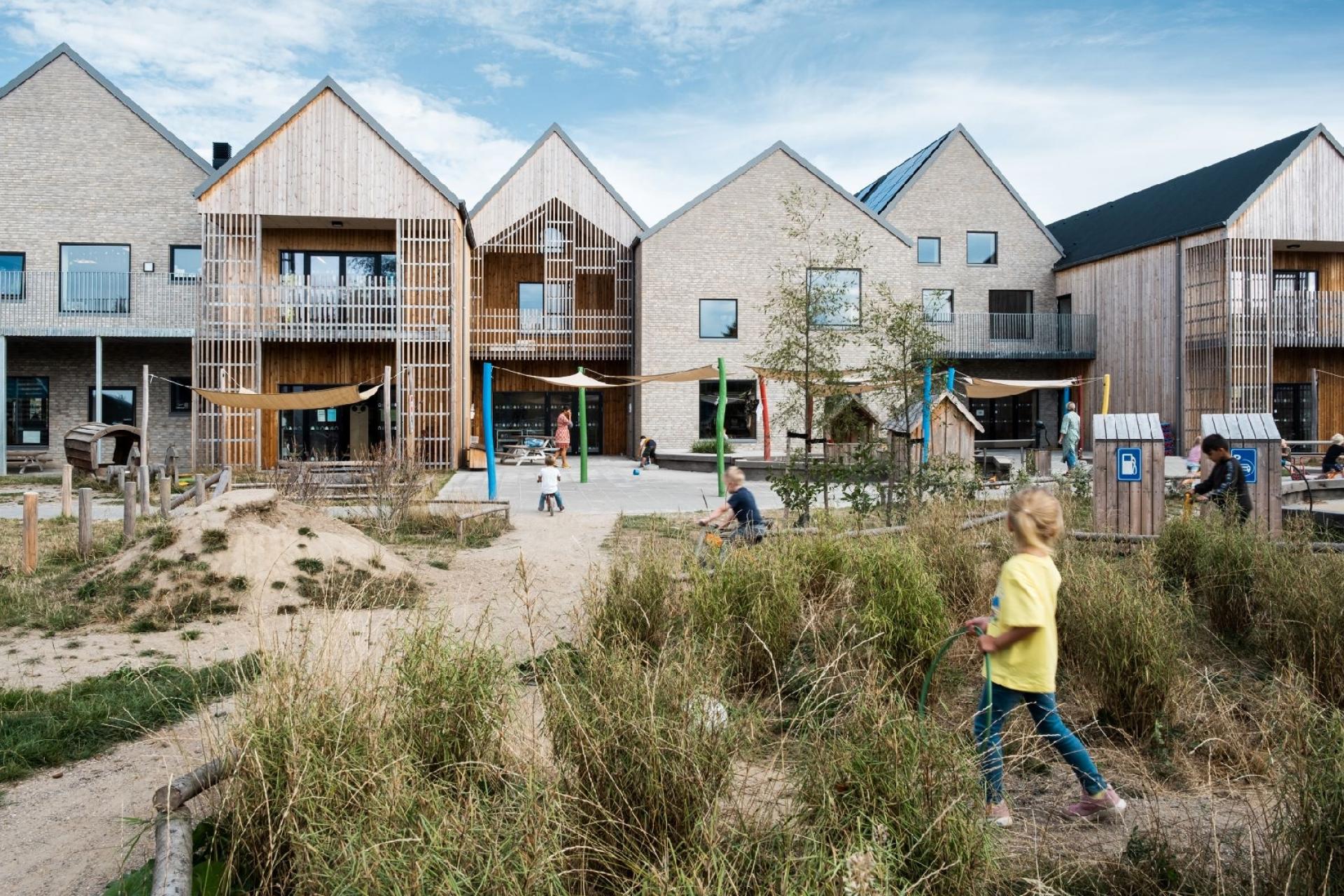 Midtbyens Naturbørnehus på Møllegade i Sønderborg og indviet i november 2021. Foto: Zeni arkitekter.