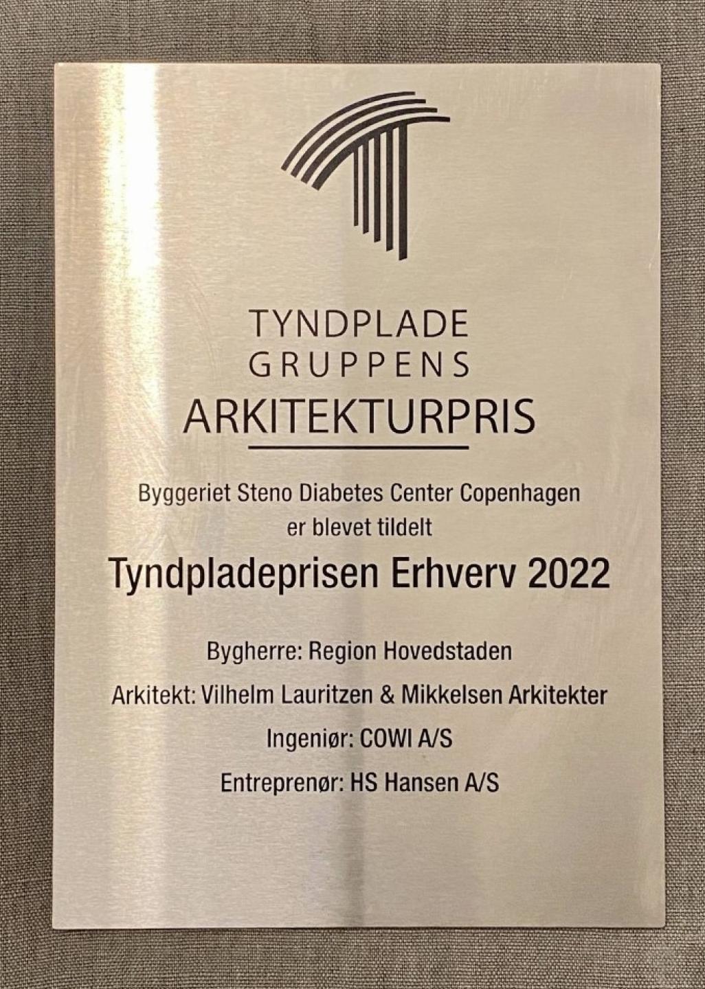 Tyndpladeprisen er sponseret af Tyndpladegruppen i Danmark. De vindende arkitektfirmaer modtager en plakette samt en check på 100.000 kr. Foto: Vilhelm Lauritzen Architects