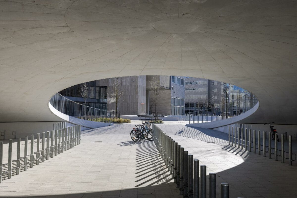 Lettere og optimerede betonkonstruktioner sænker CO2-forbruget og forbedrer klimaregnskabet - som her på Karen Blixens Plads. pressefoto: Torben Eskerod.