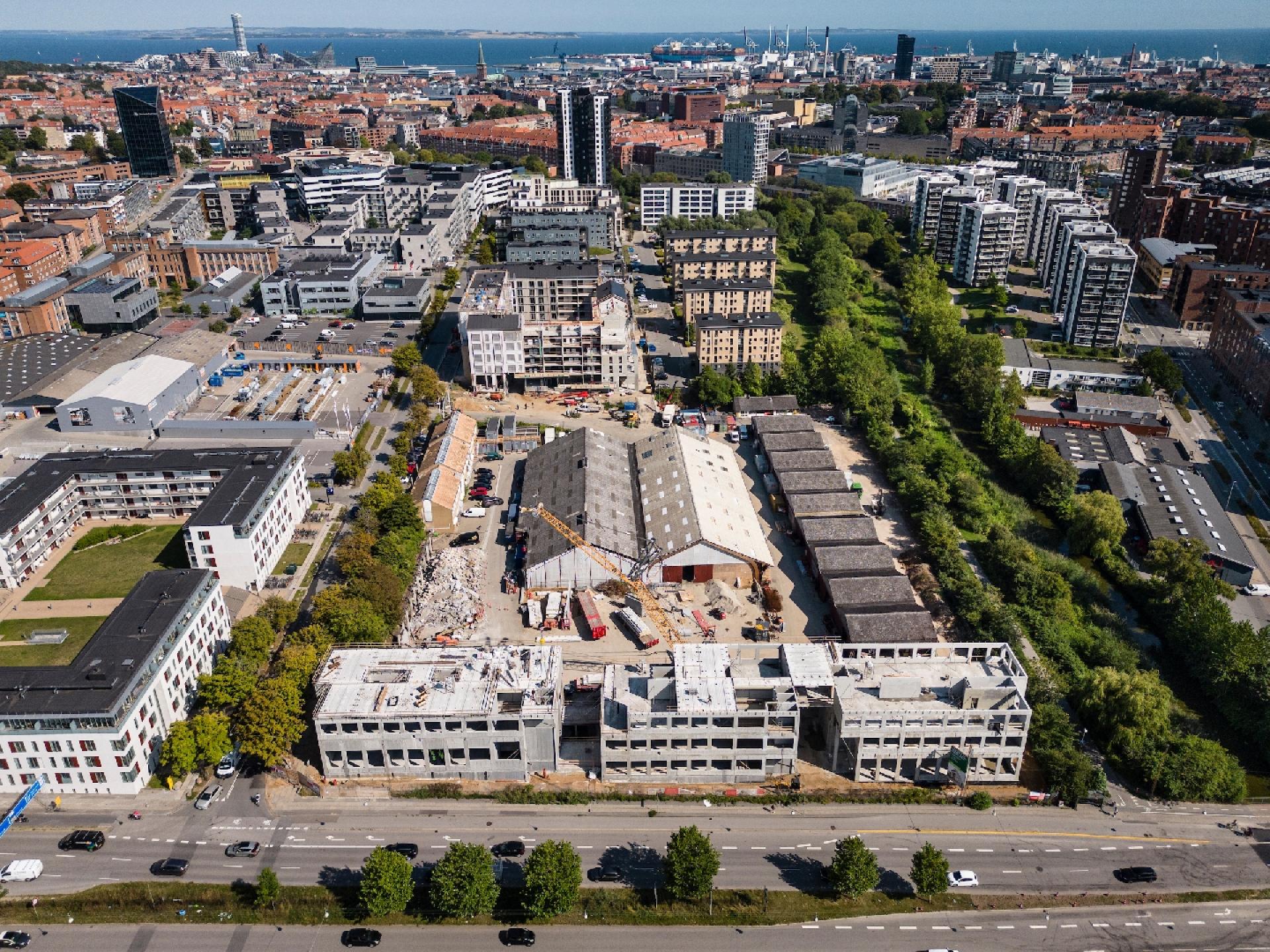 Boligerne bliver et miks af almene boliger (20%), ejerboliger og lejeboliger (herunder studieboliger, Virke boliger (50+) og familieboliger). Foto: Kontraframe.