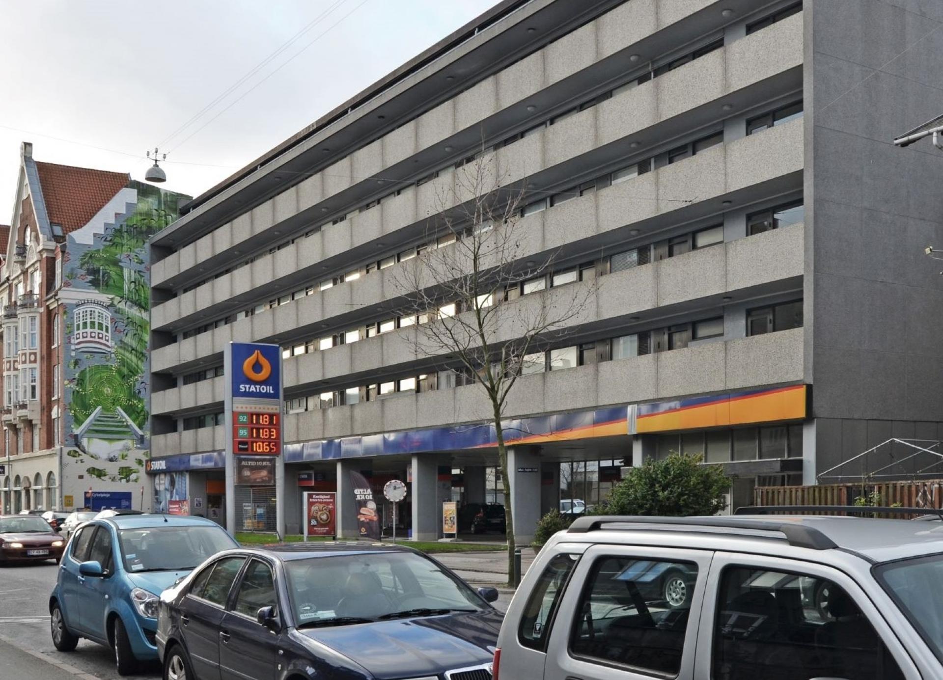 Inden renoveringen af Ørsteds Haver var bygningen blandt de mindst vellidte på Frederiksberg og blev af beboerne selv kaldt 'Frederiksbergs grimmeste facade'. Foto: Hampus Berndtson