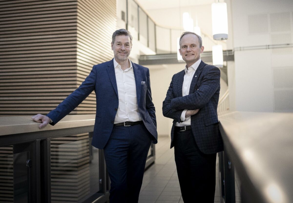 Bestyrelsesformand i Norconsult, Nils Morten Huseby (tv.), og adm. direktør Egil Hogna ser store fordele ved en notering på børsen. Medarbejderne, der ejer alle aktierne i virksomheden, er enige.