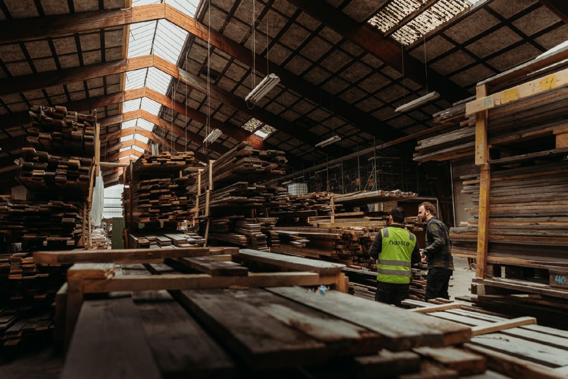 I den store produktionshal er den industrialiserede produktion af skure så småt rullet i gang, og den kommende tid får udviklingen endnu mere fart med byggeriet af en ny opskæringslinje. Foto: Darewhan Amin.