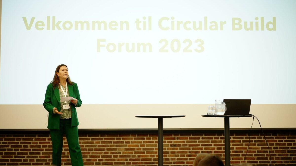 Vi har hverken tid eller råd til at blive ved med at genopfinde den dybe tallerken, sagde adm. direktør Christina Hvid, Molio, ved Circular Build Forum 2023.