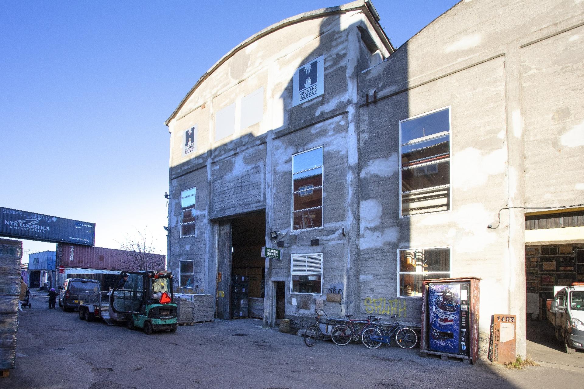 Det biobaserede byggemarked Havnens Hænder, der holder til på Refshaleøen, modtog årets Lille Arne for det insisterende arbejde med at udbrede biobaserede byggematerialer i byggeriet.