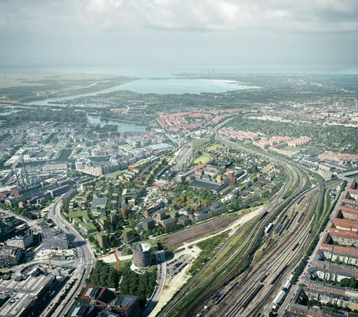 Jernbanebyen kommer til at ligge på DSBs historiske arealer i området mellem Vesterbro, Kgs. Enghave og Teglholmen. Illustration: Cobe.