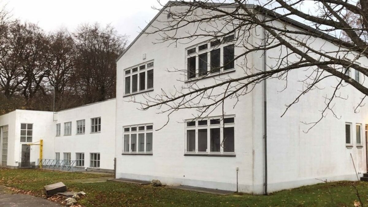 Bilharziosebygningen vil i fremtiden blive omdannet til 20-30 ungdomsboliger. Arkivfoto: Gentofte Kommune.