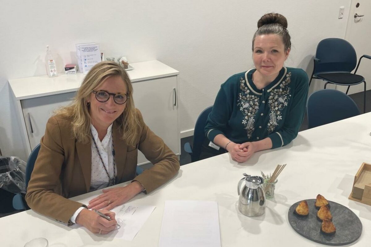 CEO for Novo Nordisk Pharmatech, Ulla Grove Krogsgaard Thomsen (tv.), og borgmester i Køge Kommune, Marie Stærke.