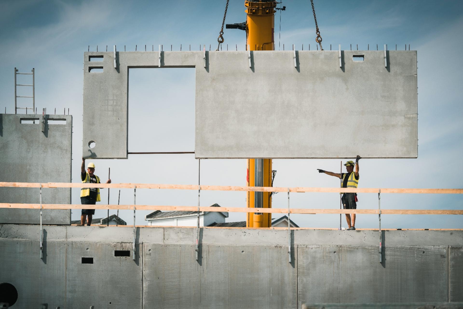 Vandværket etableres i et partnering-samarbejde, hvor Hillerød Forsyning, LM Byg og Vand & Teknik i fællesskab færdigudvikler det omfattende projektet og afklarer alle detaljer.