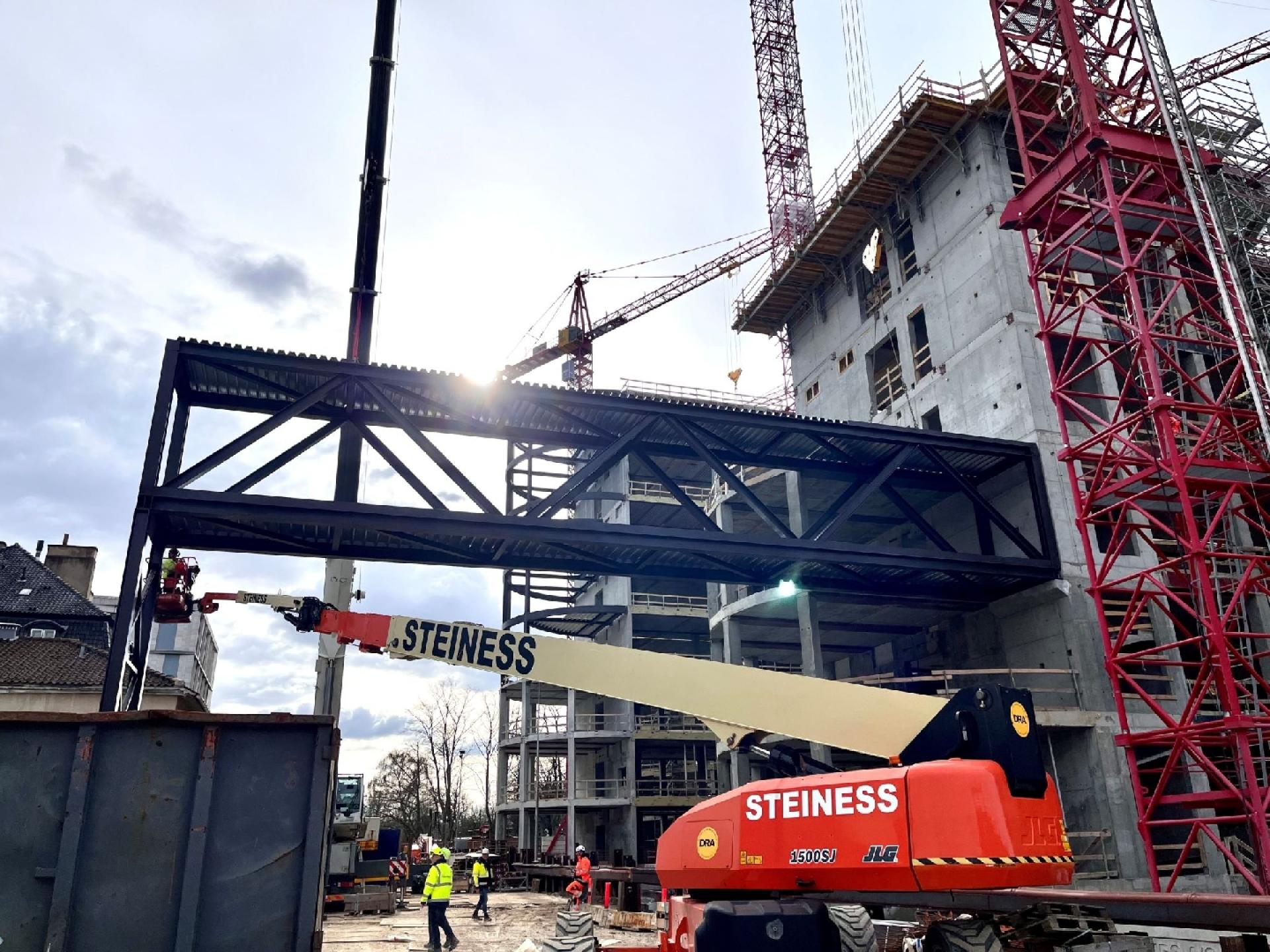 Børnehospitalet, der slår dørene op i 2026, vokser med en etage hver sjette uge.