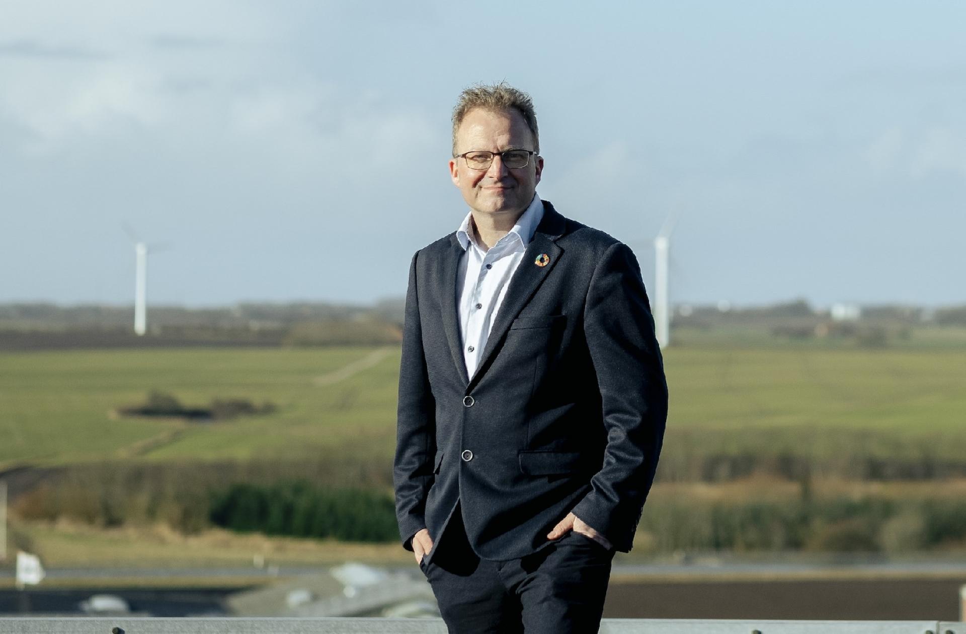 Formand for Landdistrikternes Fællesråd, Steffen Damsgaard, glæder sig over, at forligskredsen bestående af S, V, M, LA, K, RV og DF har lyttet til kritikken fra bl.a. 31 borgmestre, Landdistrikternes Fællesråd og massevis af bekymrede borgere. Foto: Mads Krabbe