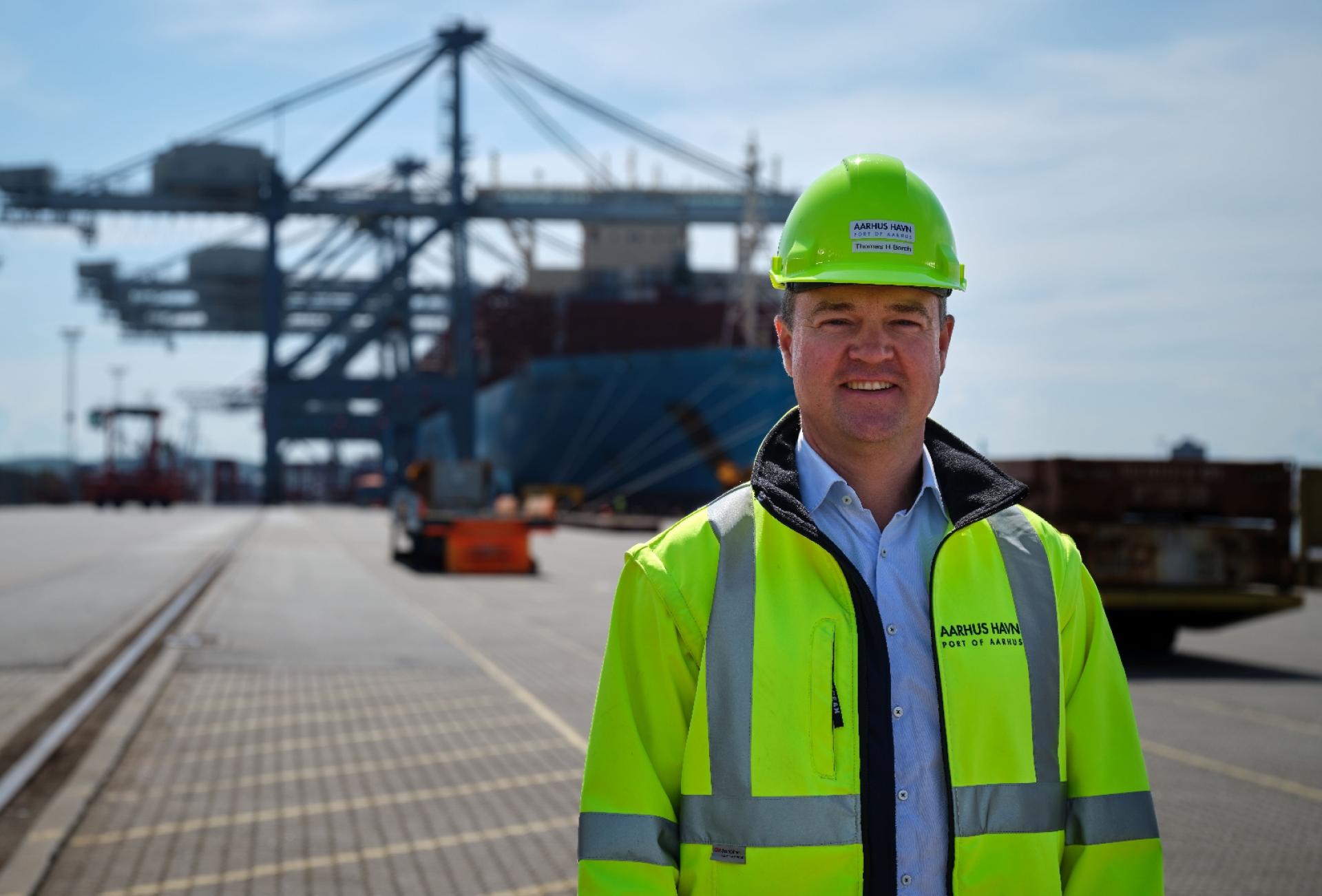 Thomas Haber Borch, CEO hos Aarhus Havn er meget tilfreds med, at et bredt politisk flertal er gået sammen om en aftale om udvidelse af havnen.