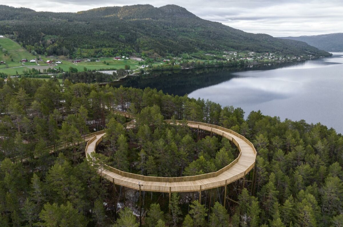 Den nye fjeldsti i Hamaren Aktivitetspark er en bjergtagende oplevelse. Foto: Rasmus Hjortshøj