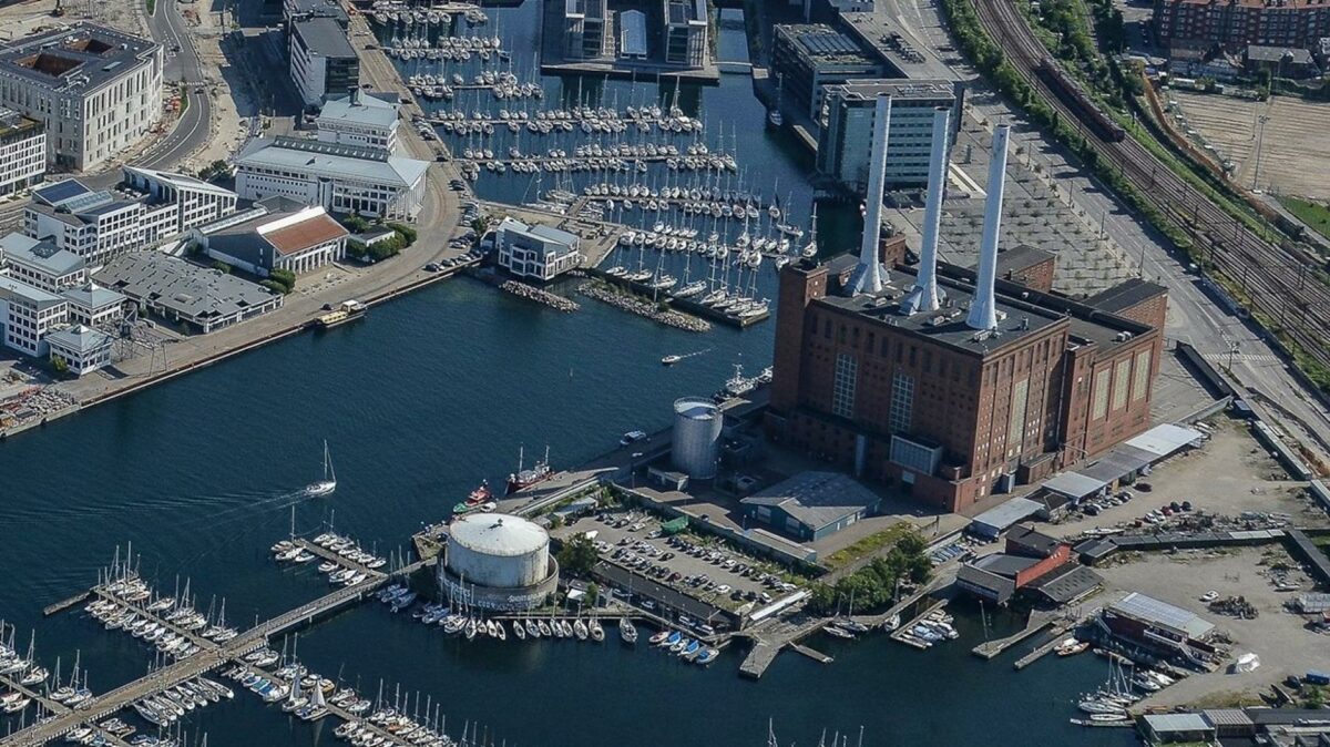 Det er visionen, at området skal udvikles med et nyt teknisk anlæg, publikumsorienterede funktioner, et erhvervsbyggeri og attraktive byrum, der skal understøtte det maritime miljø. Foto: By & Havn.