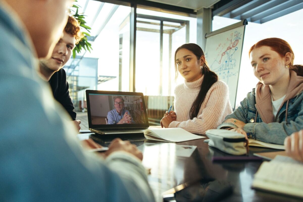 Ifølge en analyse udarbejdet af IRIS Group og HBS Economics for IDA og Danske Gymnasier Danmark vil der i 2030 mangle 13.000 uddannede kandidater indenfor områderne ingeniør, teknik og it. Foto: Gettyimages.