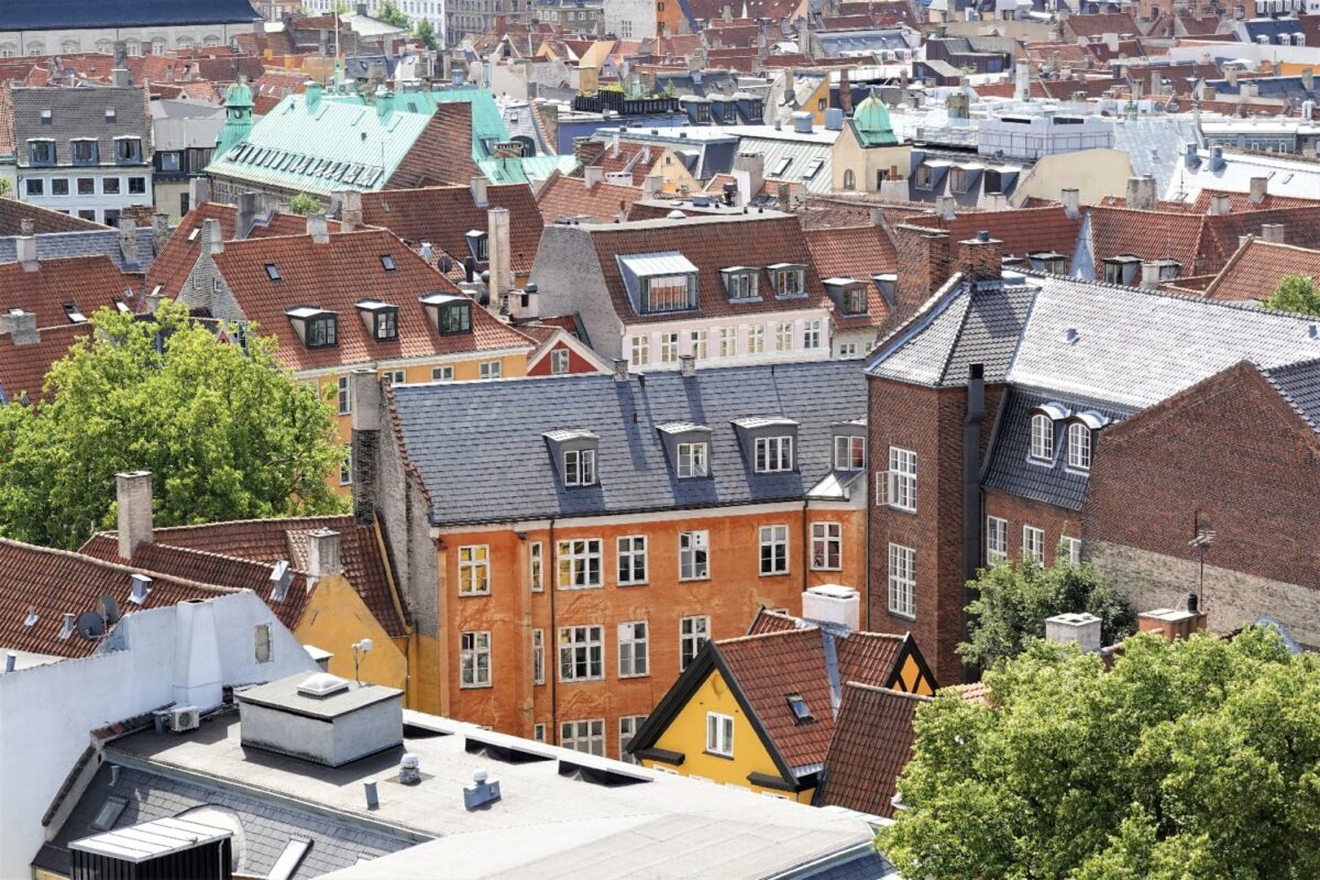 I bl.a. København, hvor de kraftigste prisstigninger opleves, er samtidig sket en større udflytning for at opnå flere kvadratmeter for pengene. Foto: Gettyimages.