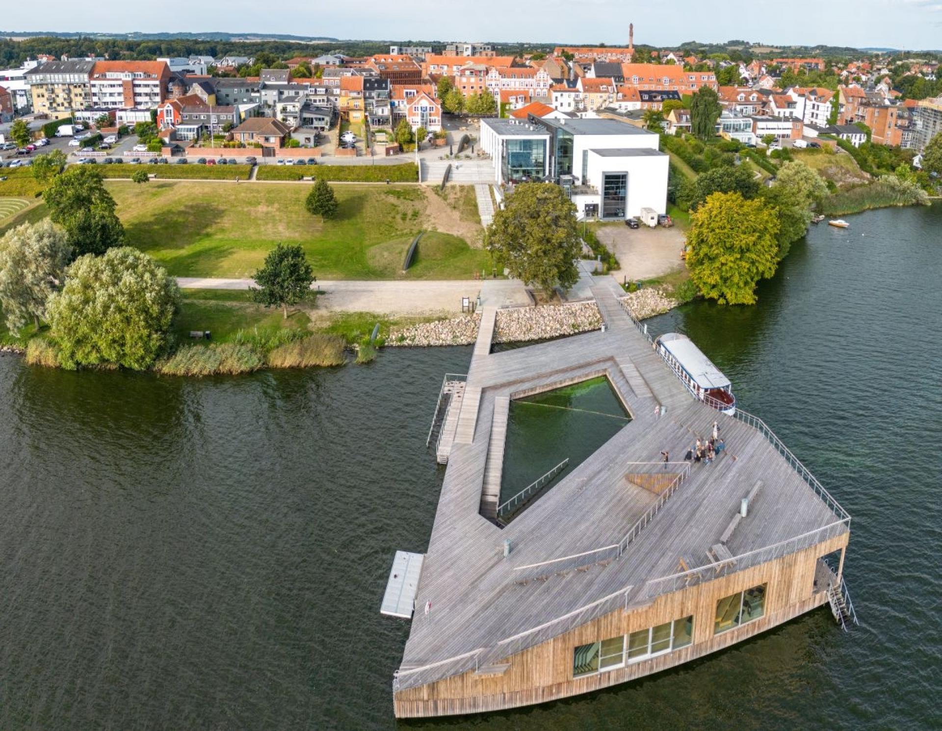 Der er tænkt nøje over, at Bybadet skal være tilgængeligt for alle. Foto: Per Bille