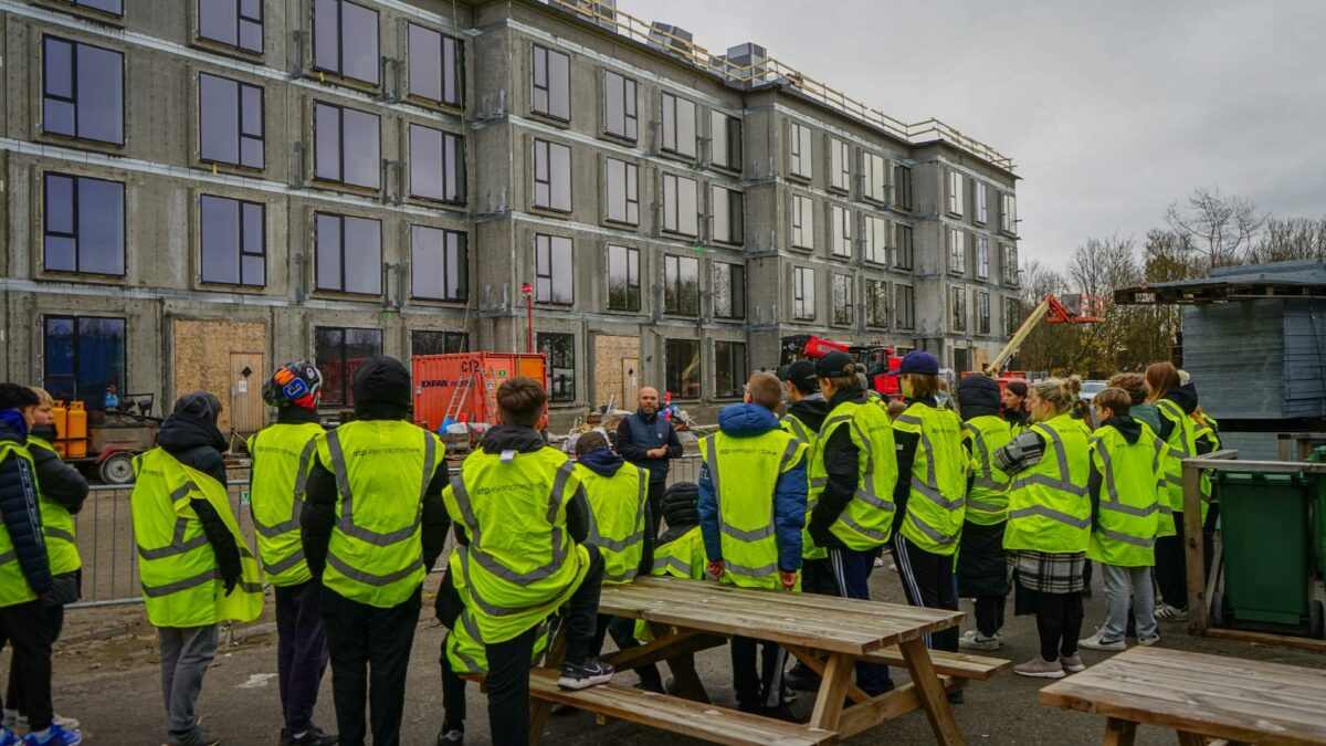 Byggepladsbesøg, Skovvangsskolen på Carl Bro Haven. Foto: Emma Tolstrup.