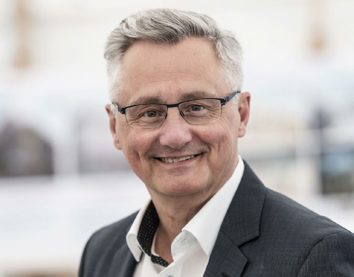 Det glæder adm. direktør Torben Bjørk Nielsen, at bl.a. genanvendelse af materialer og et stigende antal træbyggerier har sænket entreprenørvirksomhedens CO2-aftryk.