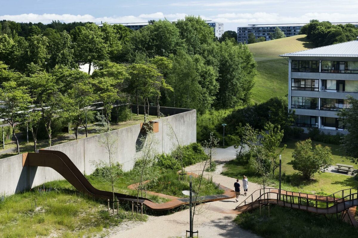 Frem til den 14. september i år kan kommuner, boligorganisationer, beboere og lokale samarbejdspartnere over hele landet søge om støtte til at udvikle 'Fælles Rum'.  Foto: Peter Norby/Realdania.