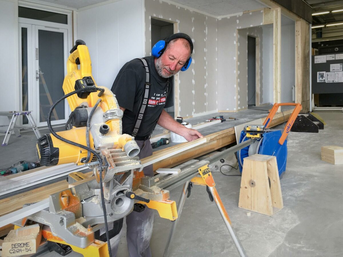 Mangel på arbejdskraft kan blive et stort problem for den stigende produktion. Pressefoto.