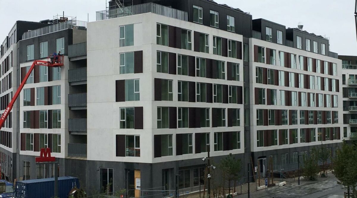 JFP afleverede forleden det 17.000 kvadratmeter store Eksercerpladsen i Ørestad. Foto fra jfp.dk.