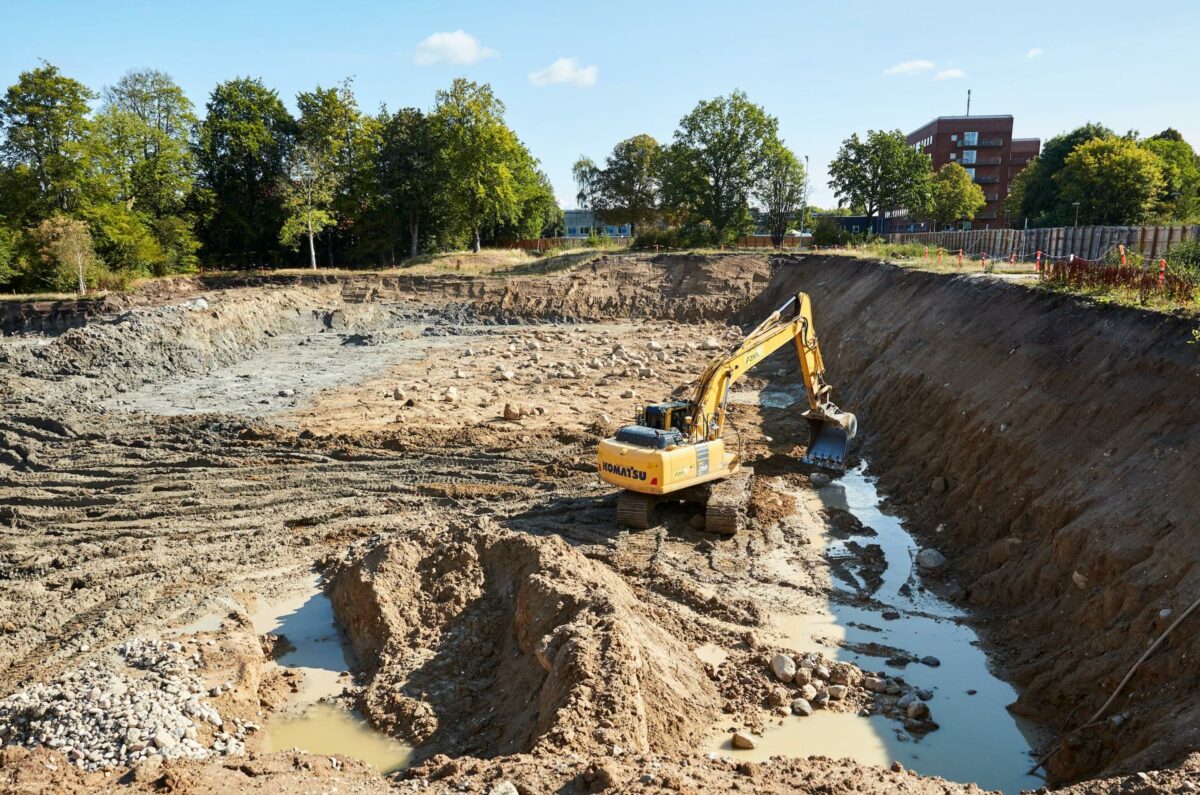 Nyt Hospital Bispebjerg tilpasser udbudsstrategien for at reducere risici. Byggegruben til første del af Akuthusbyggeriet står færdig til oktober. Foto: Byggeriets Billedbank.