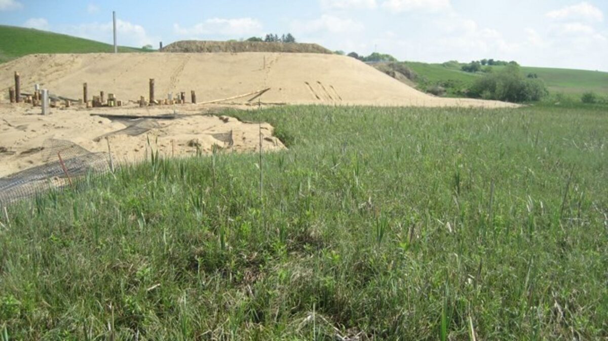 Naturområdet Gub Sø ved Silkeborg under etablering af motorvejen mellem Herning og Aarhus cirka 2015. Vejdirektoratet og Silkeborg Kommune laver erstatningsnatur i form af blandt andet sø og mose. Pressefoto: Silkeborg Kommune.