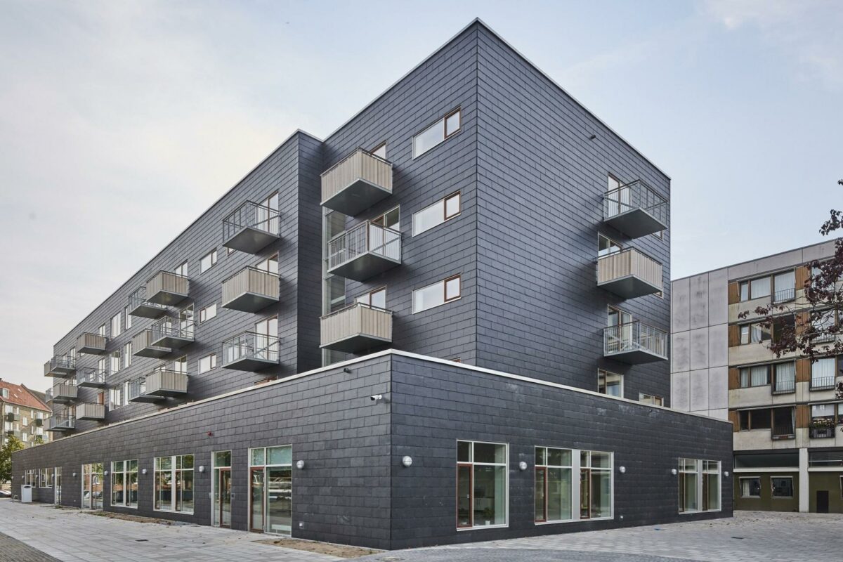 Plejecenter Hørgaarden har gennemgået en totalrenovation i etaper. På den måde kunne beboerne blive boende. Foto: Joachim Kröger, NCC.
