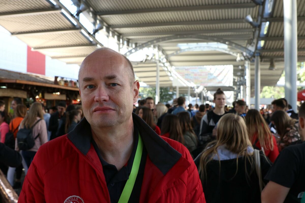 Simon Neergaard-Holm til EM i Skills, der løb af stablen i Budapest tidligere på året. Arkivfoto: Emil Filtenborg.