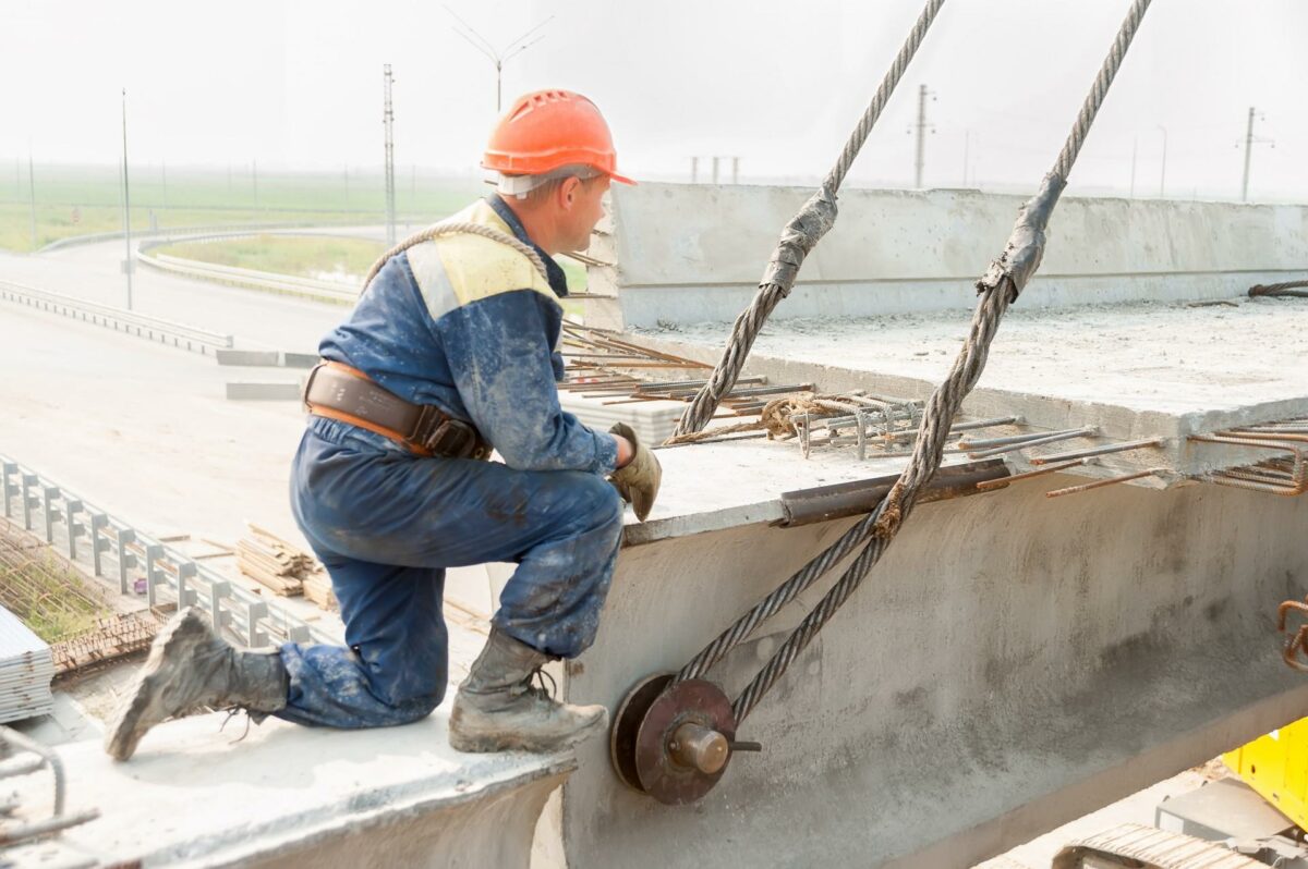 Hvordan er arbejdsmiljøet på din arbejdsplads - godt? Så indstil virksomheden til årets arbejdsmiljøpris 2019. Foto: Colourbox.