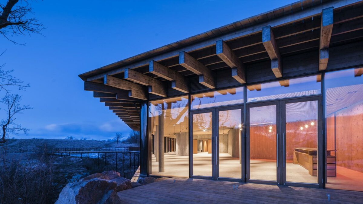Besøgscenter Hammershus tegnet af Arkitema og Christoffer Harlang er blandt de nominerede til In Situ-prisen - er de heldige, scorer de måske også en Mies Van der Rohe, som man stadig er nomineret til. In Situ-prisen bliver uddelt 28. marts. Foto: Jens Lindhe.