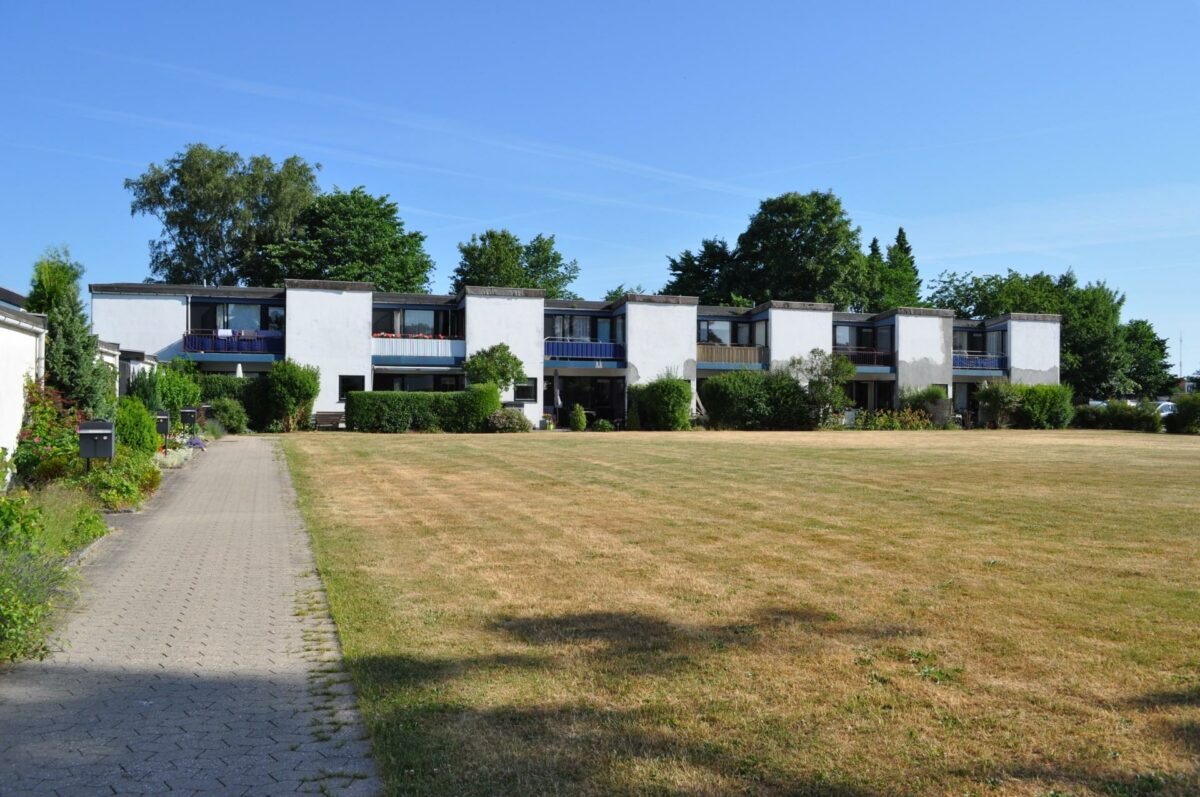 Skoleparken i Gladsaxe er bevaringsværdige boliger, som MTH skal restaurere til fordums glans - ved at genopbygge dem fra fundamentniveau. Foto: MTH.