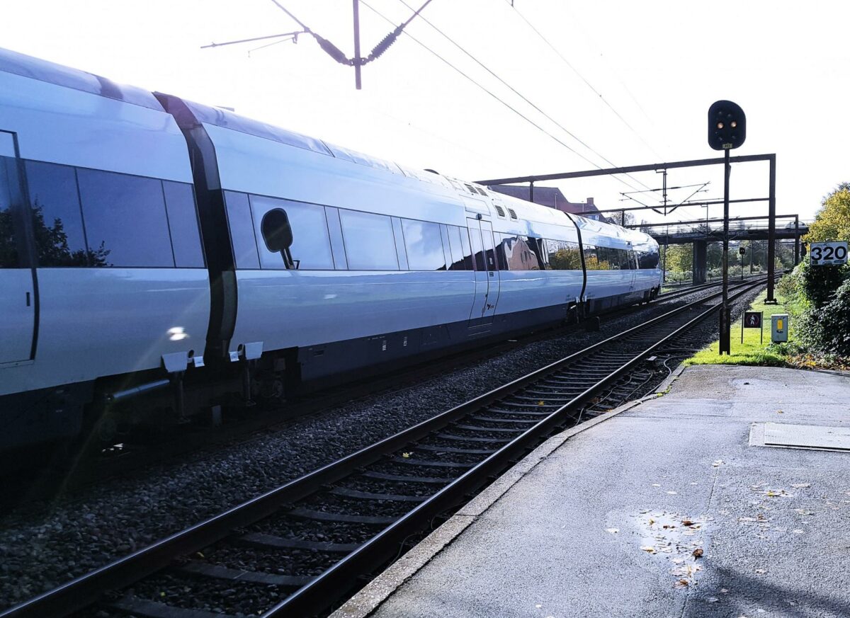 Jernbanen er lige så vigtig som vejene, siger Dansk Byggeri. - Måske endda endnu vigtigere. Foto: Colourbox.