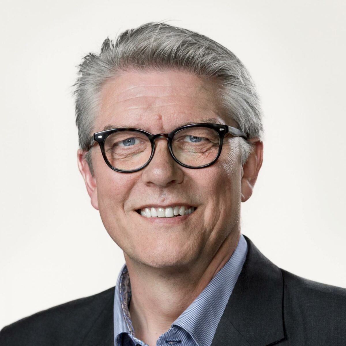 Karsten Hønge har fremsat et beslutningsforslag om at ændre lovgivningen, så det bliver nemmere at retsforfølge arbejdsgivere for menneskehandel. Foto: Folketinget.