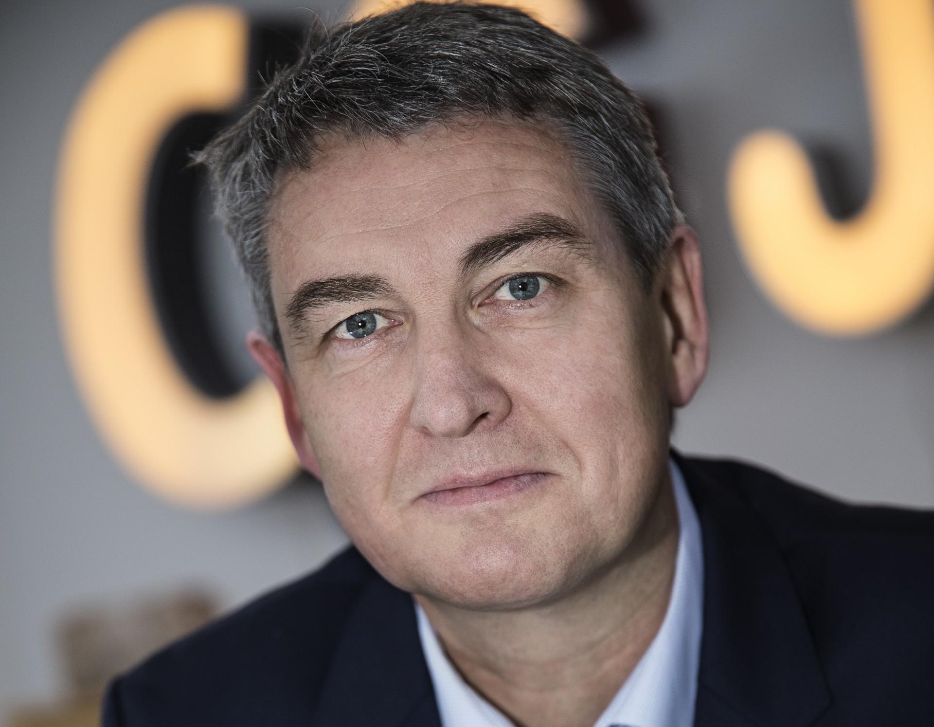 Når det går godt, er det fællesskabet, der sejrer - og fællesskabet, der skal betænkes, siger administrerende direktør Michael S. Larsen. Pressefoto.