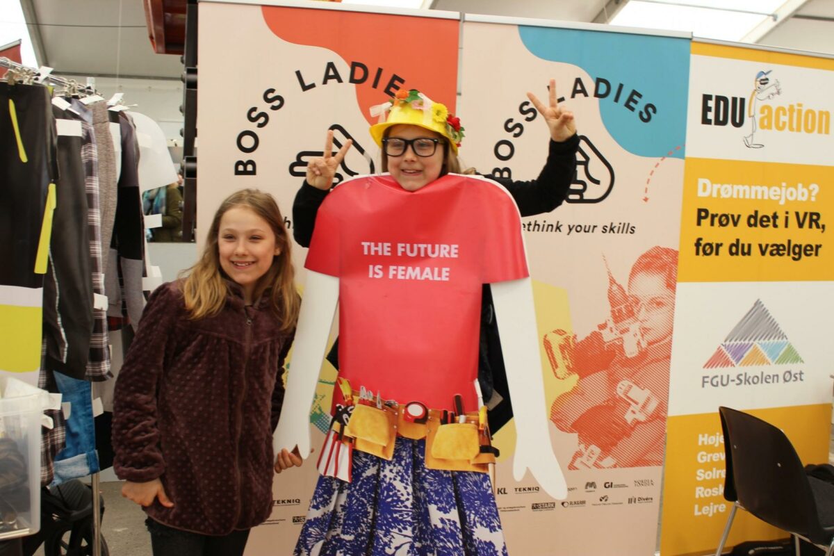 Boss Ladies nedbryder stereotyper for at få flere kvinder til at vælge byggebranchen. Her er en påklædningsdukke til DM i Skills med til at ændre ved billedet af, hvordan en håndværker skal være klædt. Foto: Louise Gregersen